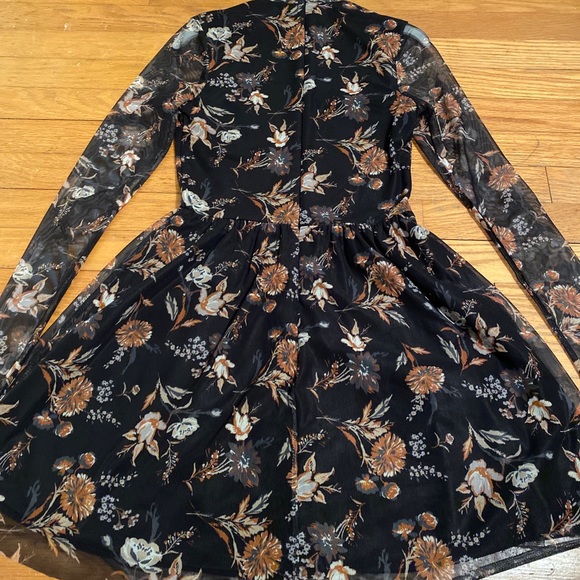 Altard State dress - Picture 4 of 5